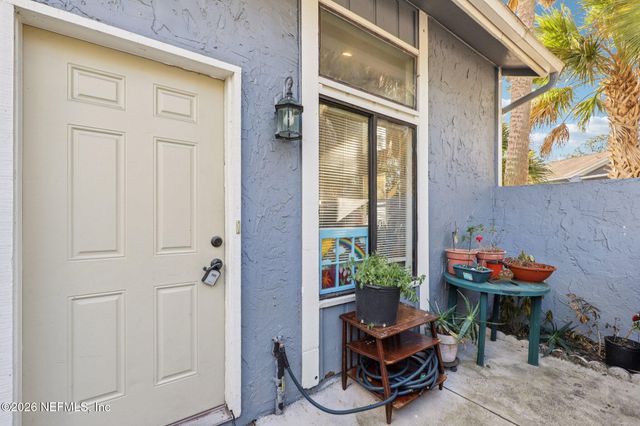 3517 PEELER Road 13, Jacksonville, FL 32277