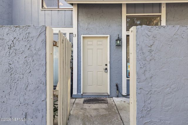 3517 PEELER Road 13, Jacksonville, FL 32277