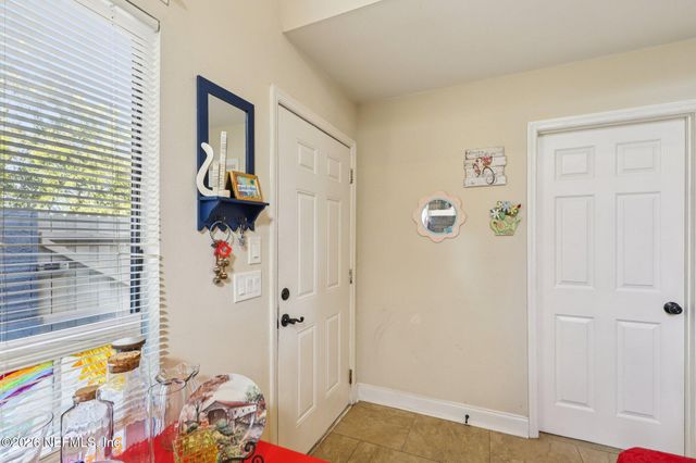 3517 PEELER Road 13, Jacksonville, FL 32277