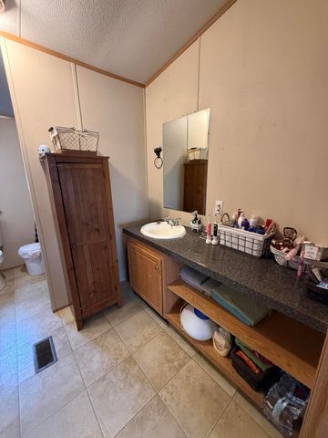 136 E Railroad Street, Hustonville, KY 40437