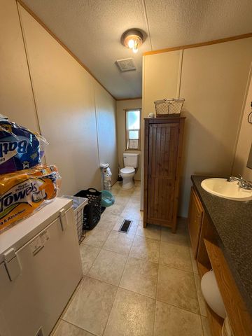 136 E Railroad Street, Hustonville, KY 40437