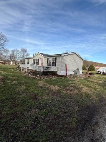 136 E Railroad Street, Hustonville, KY 40437
