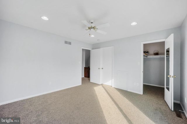 229 E GREEN VALLEY CIR, Newark, DE 19711