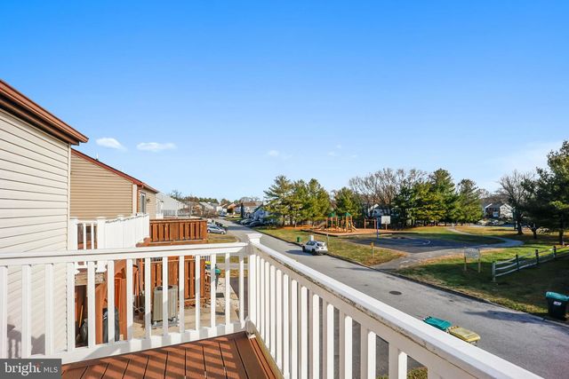 229 E GREEN VALLEY CIR, Newark, DE 19711