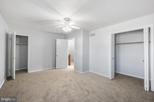 229 E GREEN VALLEY CIR, Newark, DE 19711