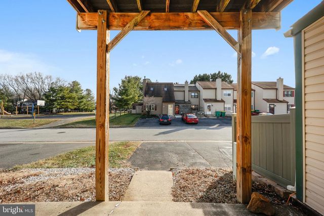 229 E GREEN VALLEY CIR, Newark, DE 19711