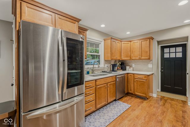 4225 Washington Street, Columbus, IN 47203
