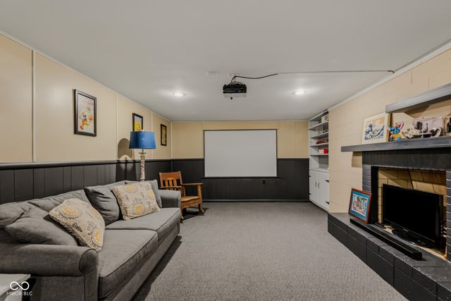 4225 Washington Street, Columbus, IN 47203