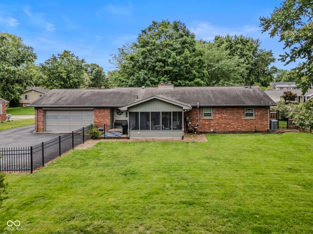 4225 Washington Street, Columbus, IN 47203