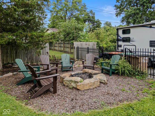 4225 Washington Street, Columbus, IN 47203