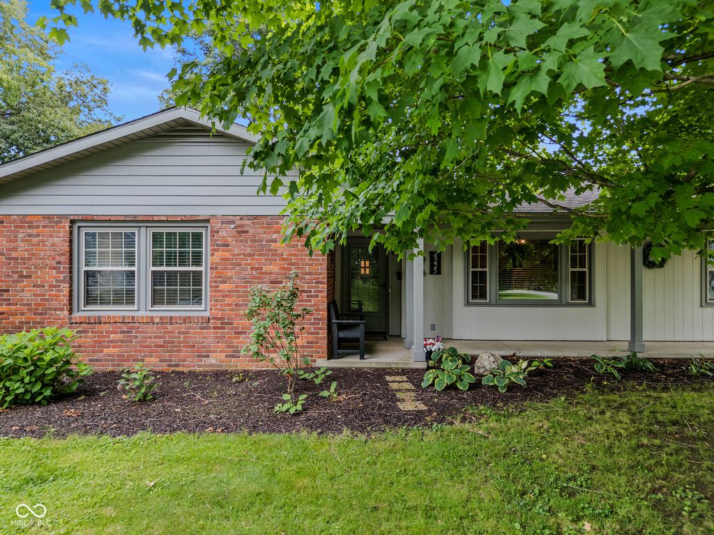 4225 Washington Street, Columbus, IN 47203