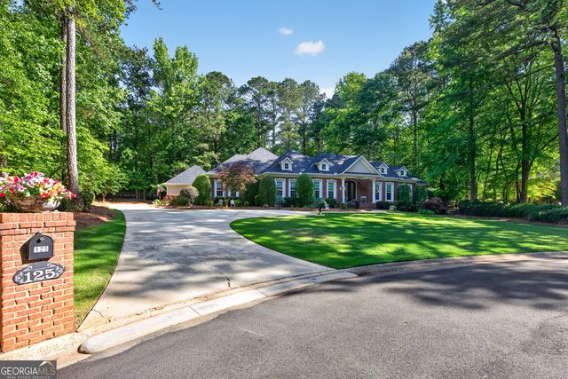 125 County Down, Fayetteville, GA 30215