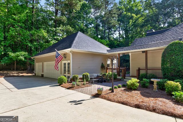 125 County Down, Fayetteville, GA 30215