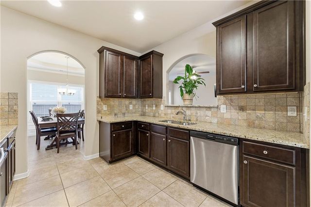 4068 Lake Manor Way, Atlanta, GA 30349