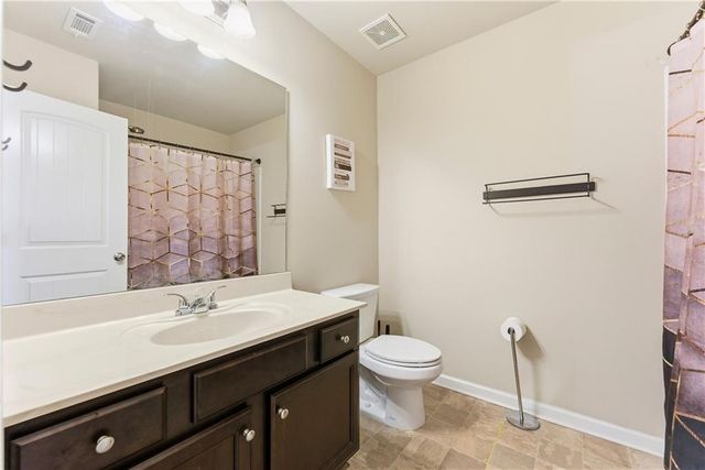 4068 Lake Manor Way, Atlanta, GA 30349