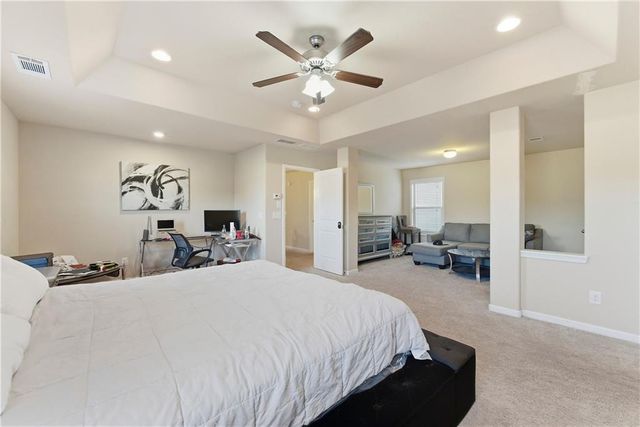 4068 Lake Manor Way, Atlanta, GA 30349