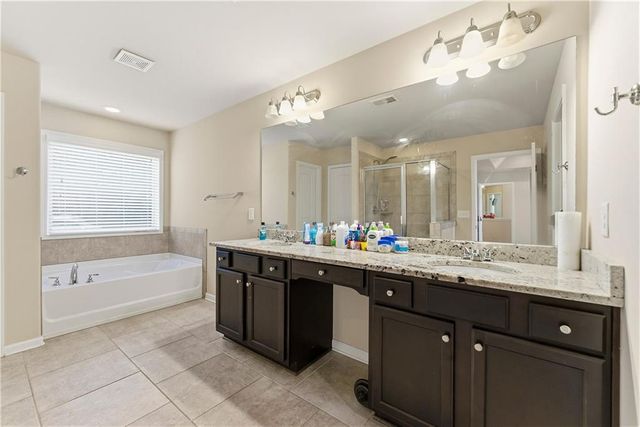 4068 Lake Manor Way, Atlanta, GA 30349