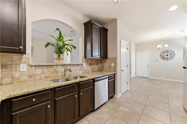 4068 Lake Manor Way, Atlanta, GA 30349