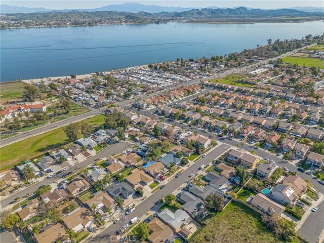 33129 Shoreline Drive, Lake Elsinore, CA 92530