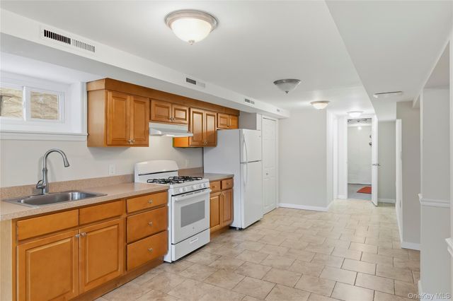 817 Quincy Avenue, Bronx, NY 10465