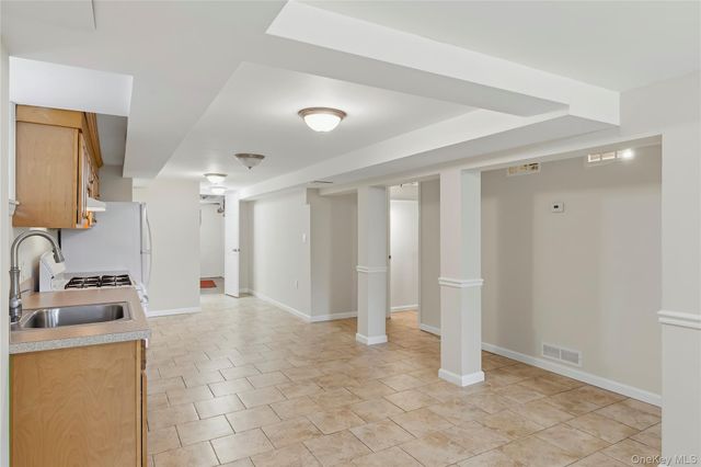 817 Quincy Avenue, Bronx, NY 10465