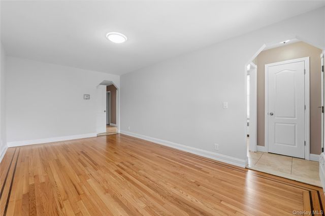 817 Quincy Avenue, Bronx, NY 10465