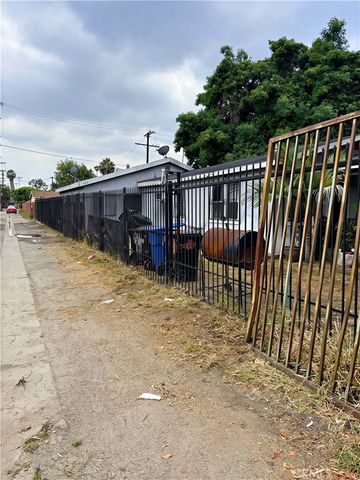 440 E 106th, Los Angeles, CA 90003