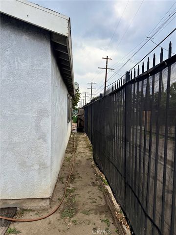 440 E 106th, Los Angeles, CA 90003