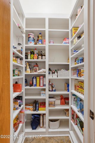 916 La Roche Court, Ridgeland, MS 39157