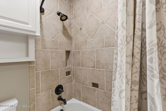 916 La Roche Court, Ridgeland, MS 39157