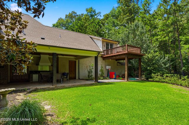 916 La Roche Court, Ridgeland, MS 39157