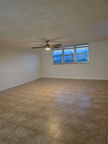 1811 Jefferson Street 501, Hollywood, FL 33020