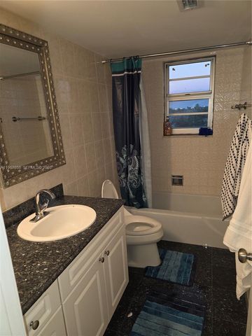 1811 Jefferson Street 501, Hollywood, FL 33020