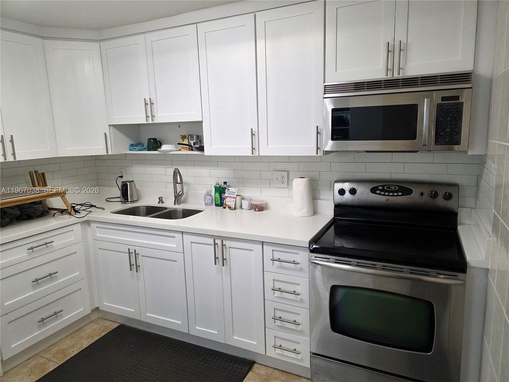 1811 Jefferson Street 501, Hollywood, FL 33020