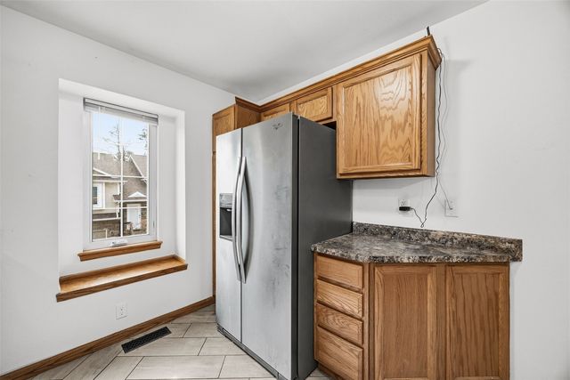 1050 Twilight Drive, North Liberty, IA 52317