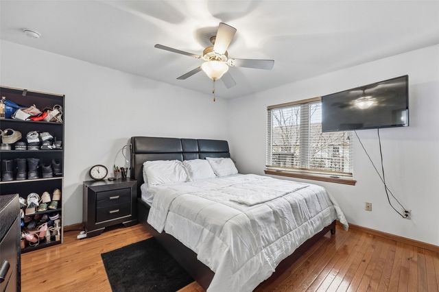 1050 Twilight Drive, North Liberty, IA 52317