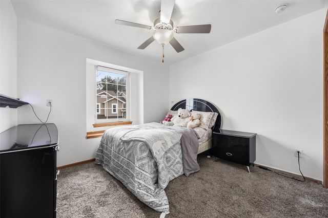 1050 Twilight Drive, North Liberty, IA 52317