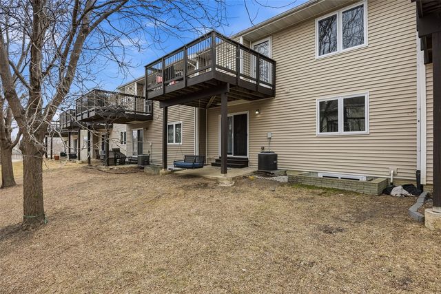 1050 Twilight Drive, North Liberty, IA 52317