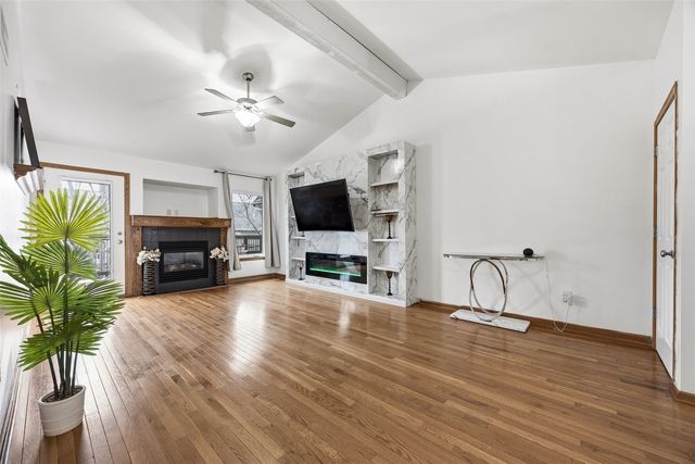 1050 Twilight Drive, North Liberty, IA 52317