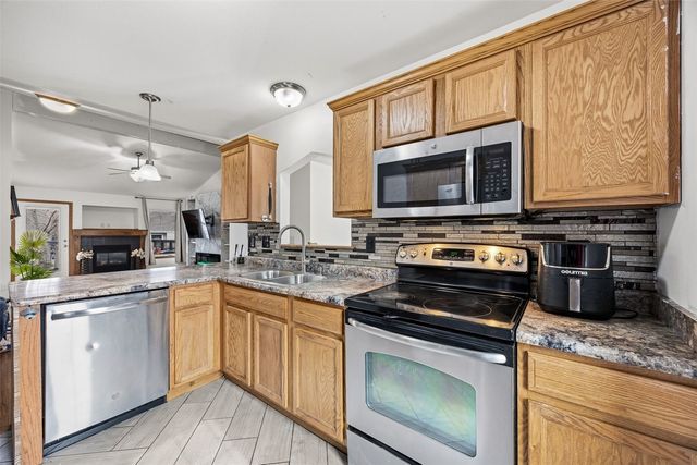 1050 Twilight Drive, North Liberty, IA 52317