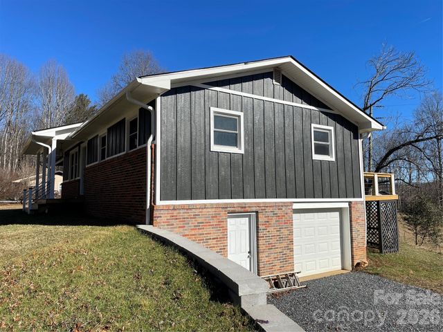 2019 Dale Road, Spruce Pine, NC 28777