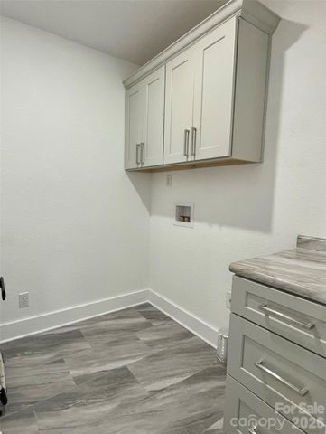 2019 Dale Road, Spruce Pine, NC 28777