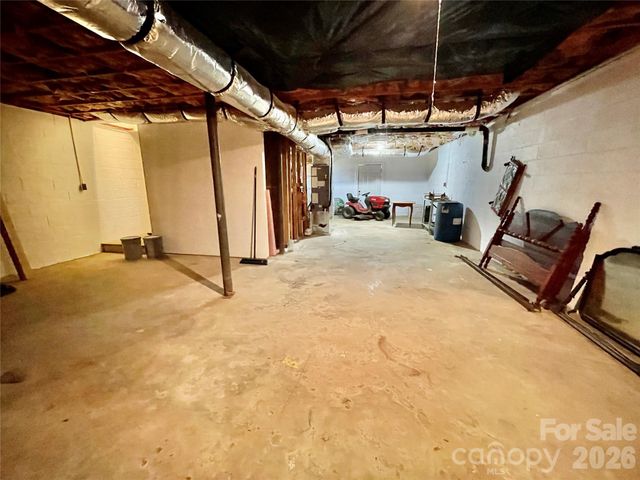 2019 Dale Road, Spruce Pine, NC 28777