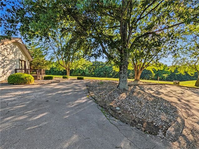 67 Fairway Drive, Bella Vista, AR 72714