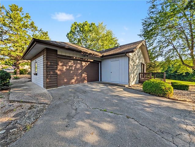 67 Fairway Drive, Bella Vista, AR 72714