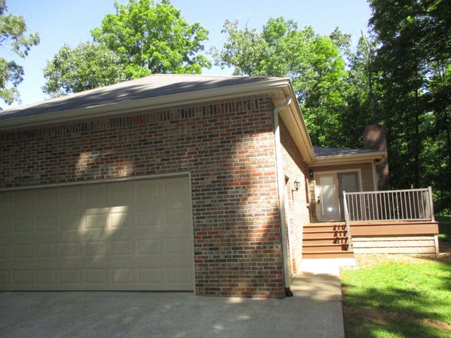 1131 Warfield Blvd, Clarksville, TN 37043