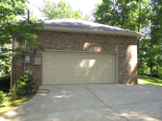 1131 Warfield Blvd, Clarksville, TN 37043
