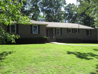 1131 Warfield Blvd, Clarksville, TN 37043