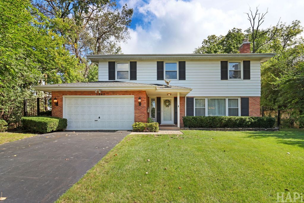 1347 Sleepy Hollow Road, Glenview, IL 60025 — exterior
