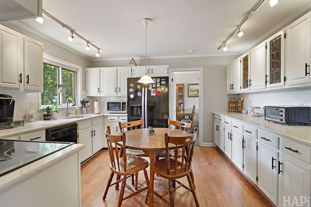 1347 Sleepy Hollow Road, Glenview, IL 60025 — photo 4